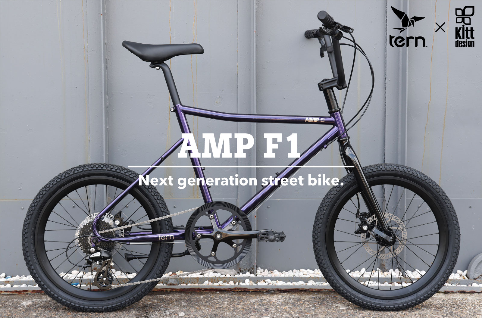 New Color】マルチなシーンに対応する次世代ストリートバイク「AMP F1